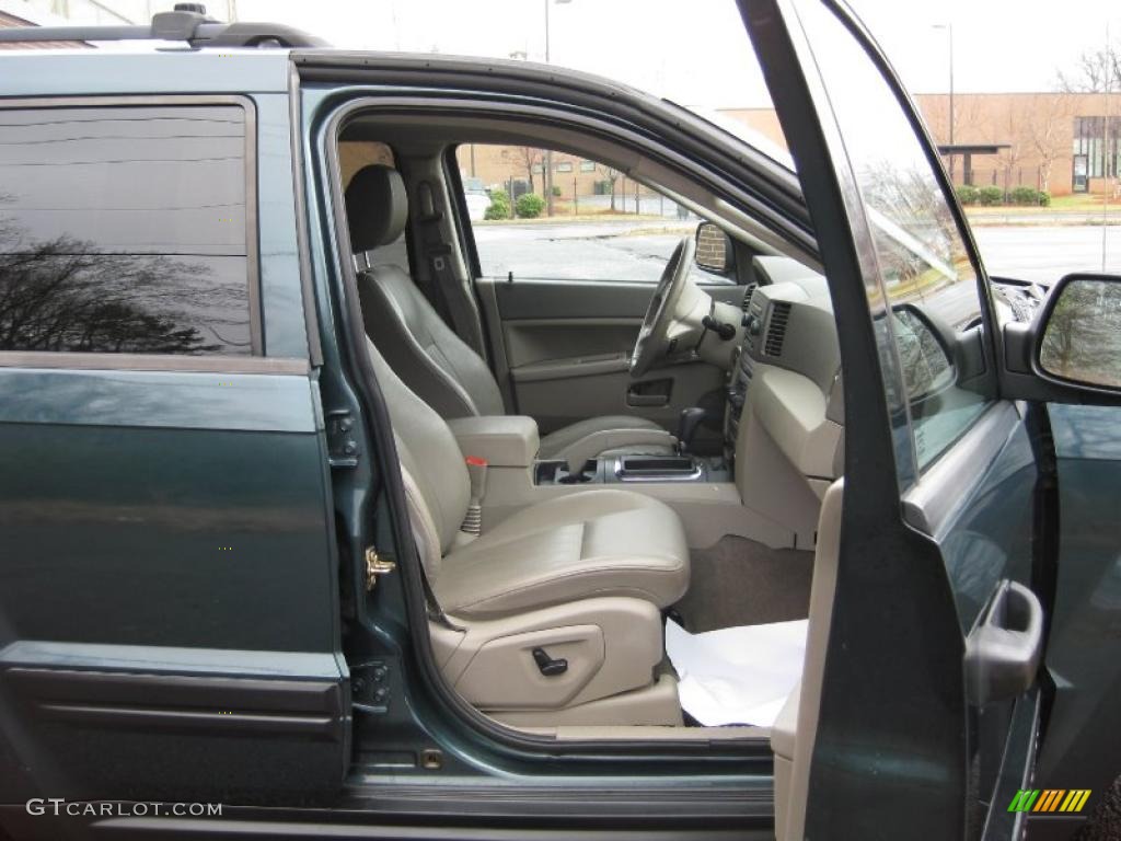 2005 Grand Cherokee Laredo - Deep Beryl Green Pearl / Medium Slate Gray photo #18