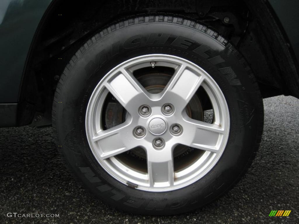 2005 Grand Cherokee Laredo - Deep Beryl Green Pearl / Medium Slate Gray photo #25