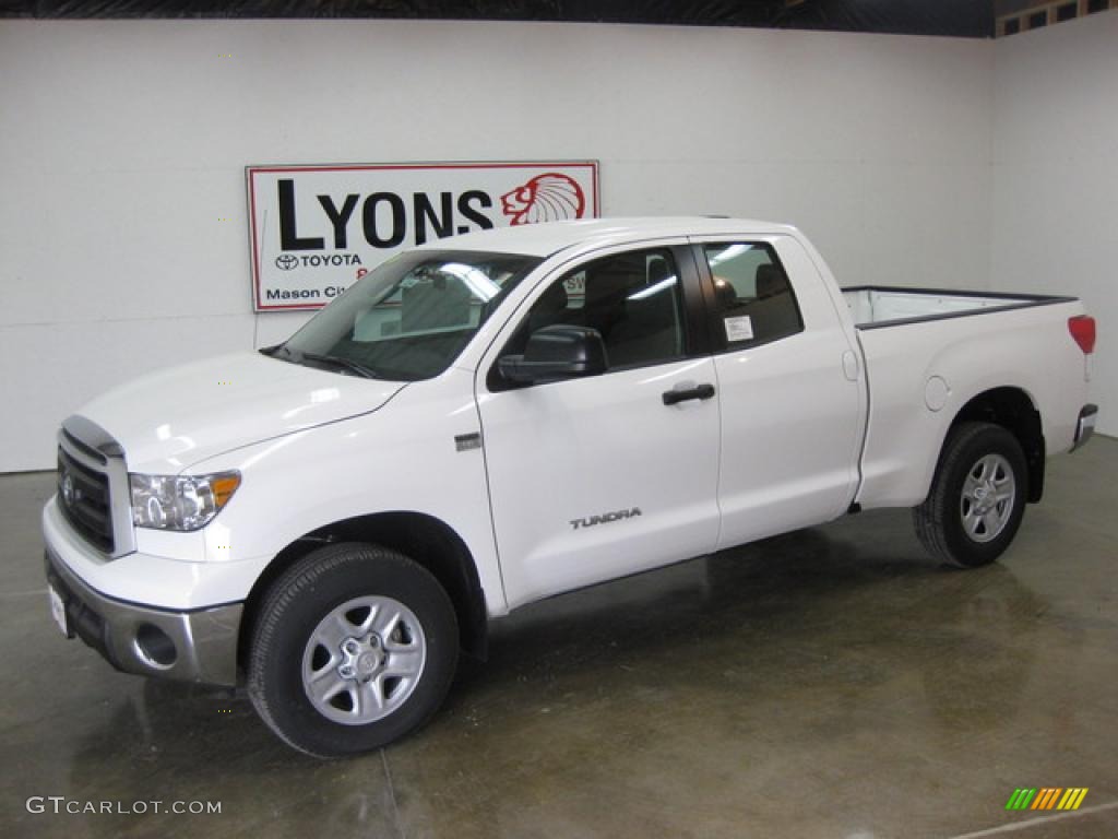 2010 Tundra Double Cab 4x4 - Super White / Graphite Gray photo #1