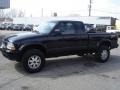 Onyx Black - Sonoma SLS Extended Cab 4x4 Photo No. 6