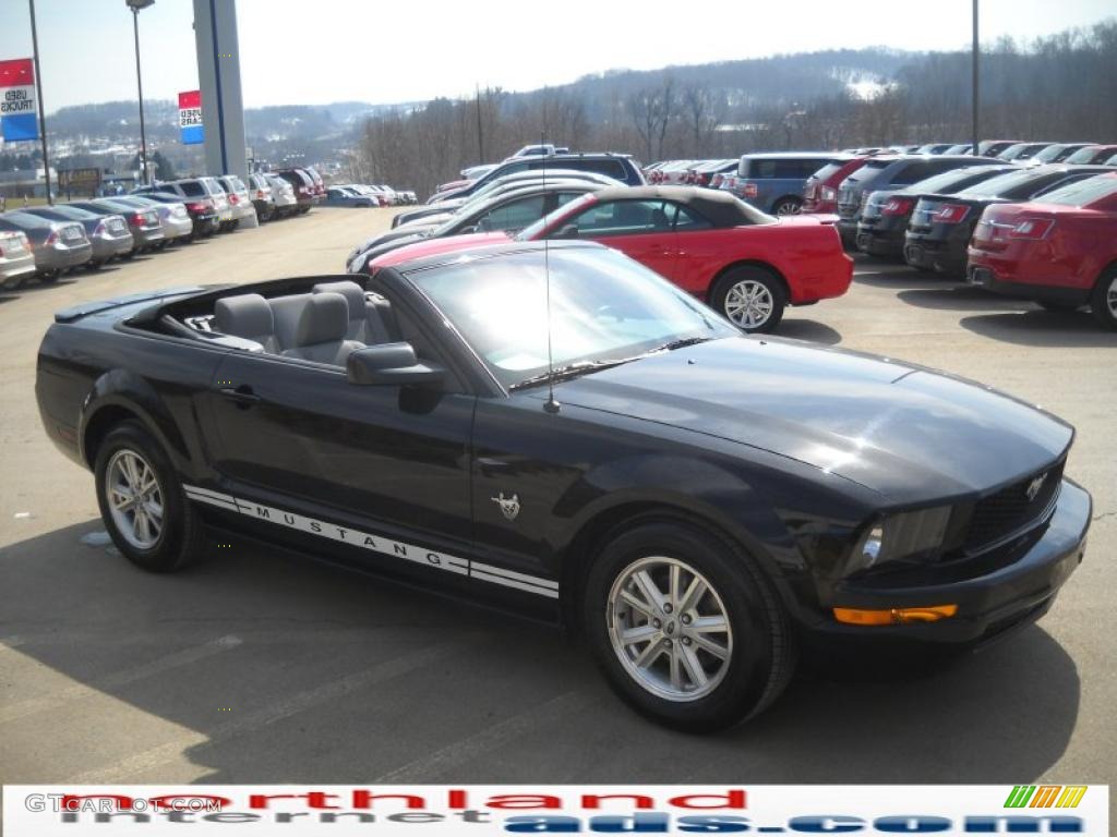 2009 Mustang V6 Convertible - Black / Light Graphite photo #4