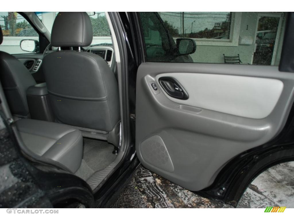 2006 Escape Hybrid - Black / Medium/Dark Flint photo #14