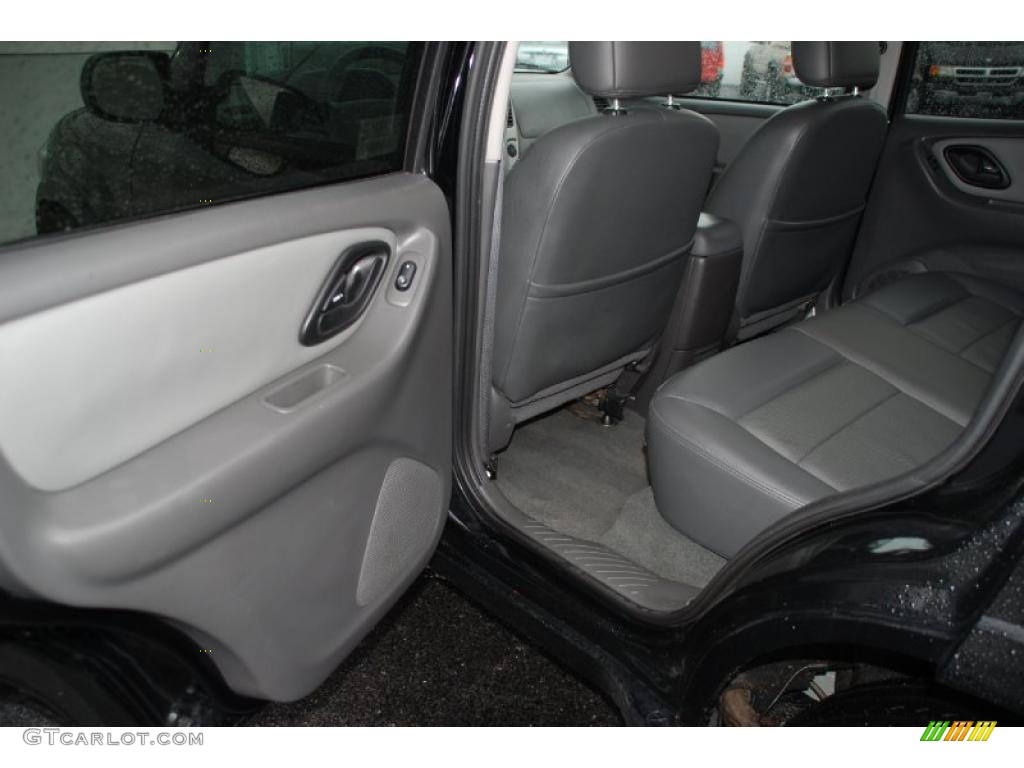 2006 Escape Hybrid - Black / Medium/Dark Flint photo #22
