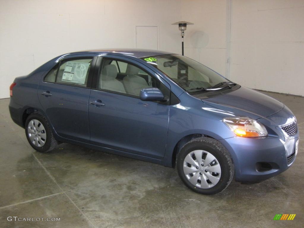 2010 Yaris Sedan - Pacific Blue Metallic / Dark Charcoal photo #5