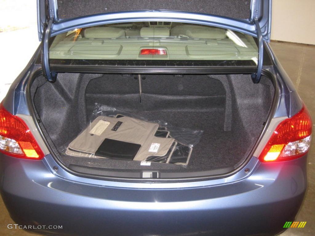 2010 Yaris Sedan - Pacific Blue Metallic / Dark Charcoal photo #6