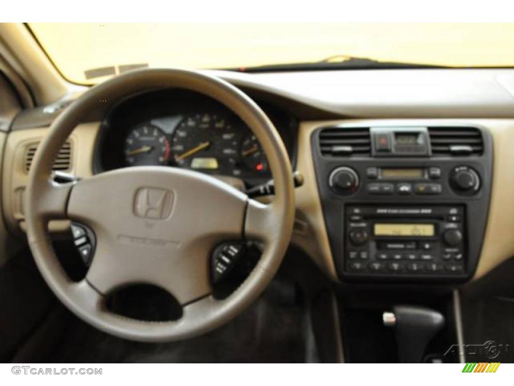 2002 Accord EX V6 Sedan - Taffeta White / Ivory photo #7