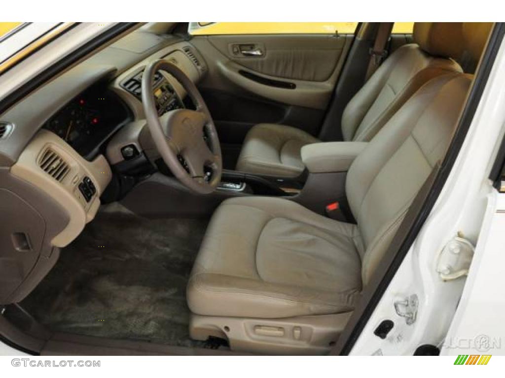 2002 Accord EX V6 Sedan - Taffeta White / Ivory photo #8