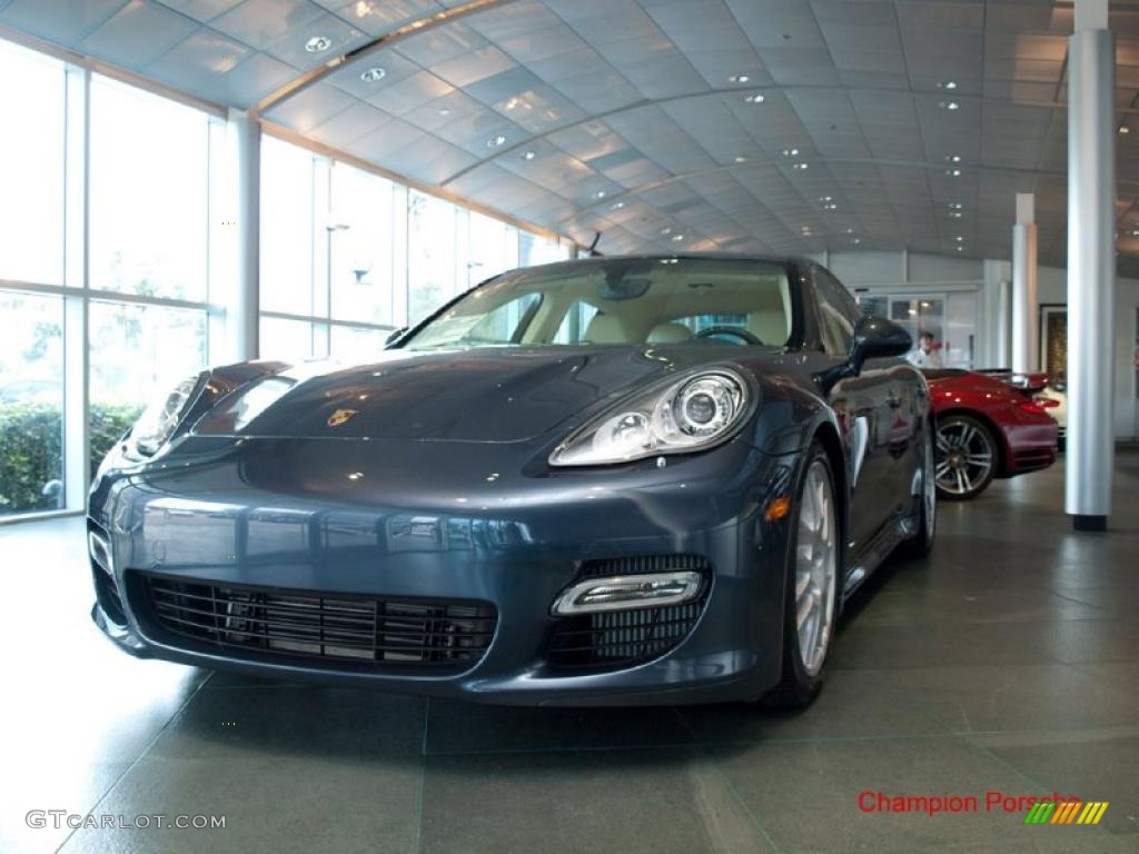 2010 Panamera Turbo - Yachting Blue Metallic / Yachting Blue/Cream photo #2