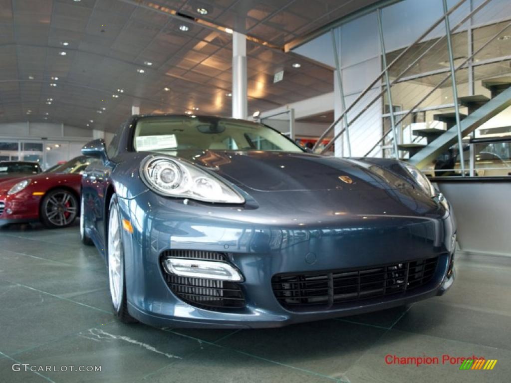 2010 Panamera Turbo - Yachting Blue Metallic / Yachting Blue/Cream photo #4