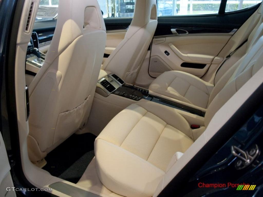 2010 Panamera Turbo - Yachting Blue Metallic / Yachting Blue/Cream photo #18