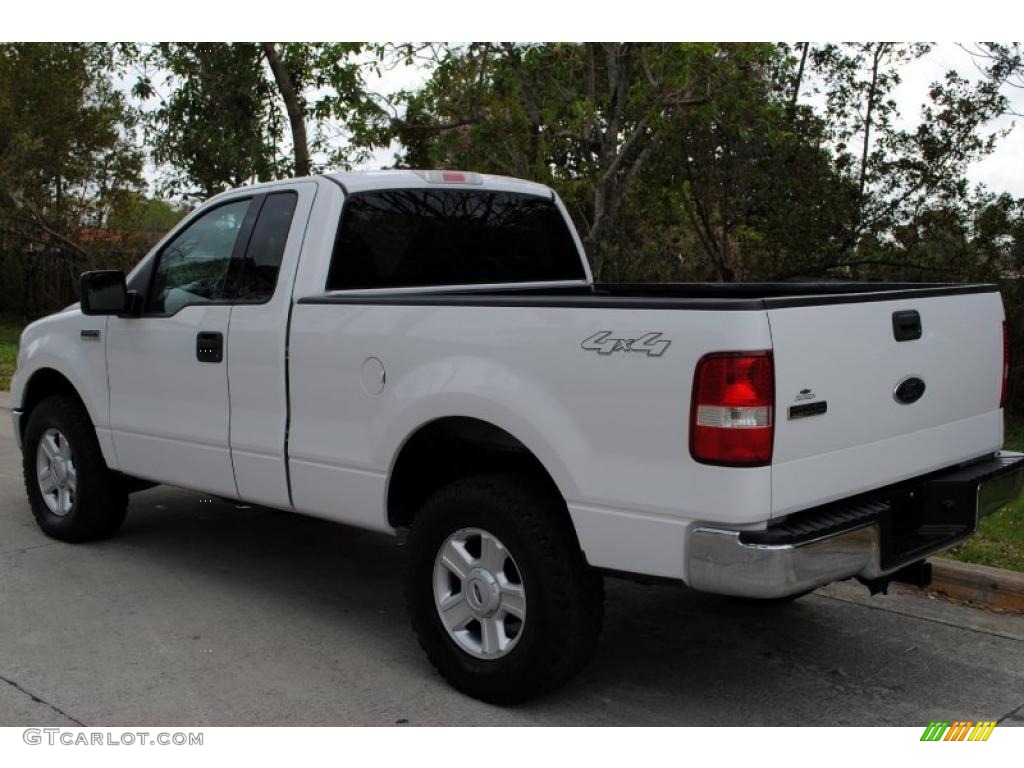 2004 F150 XLT Regular Cab 4x4 - Oxford White / Dark Flint photo #4