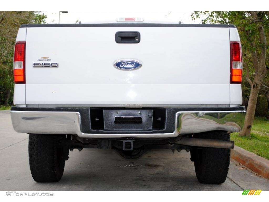 2004 F150 XLT Regular Cab 4x4 - Oxford White / Dark Flint photo #5