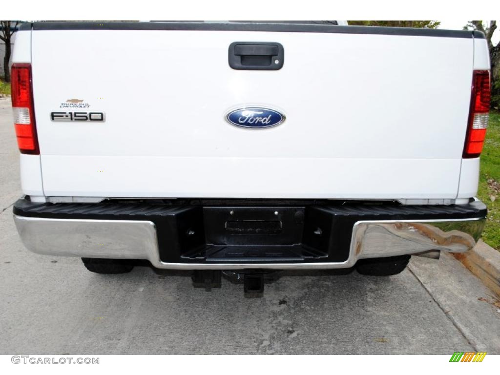 2004 F150 XLT Regular Cab 4x4 - Oxford White / Dark Flint photo #6