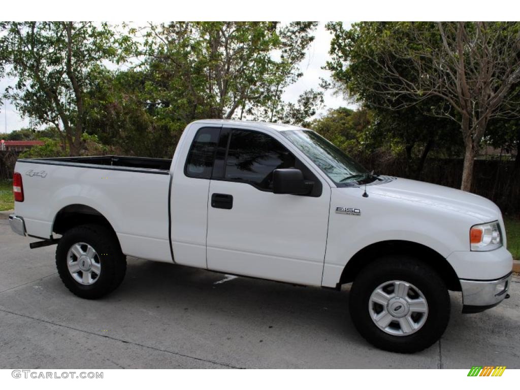 2004 F150 XLT Regular Cab 4x4 - Oxford White / Dark Flint photo #9