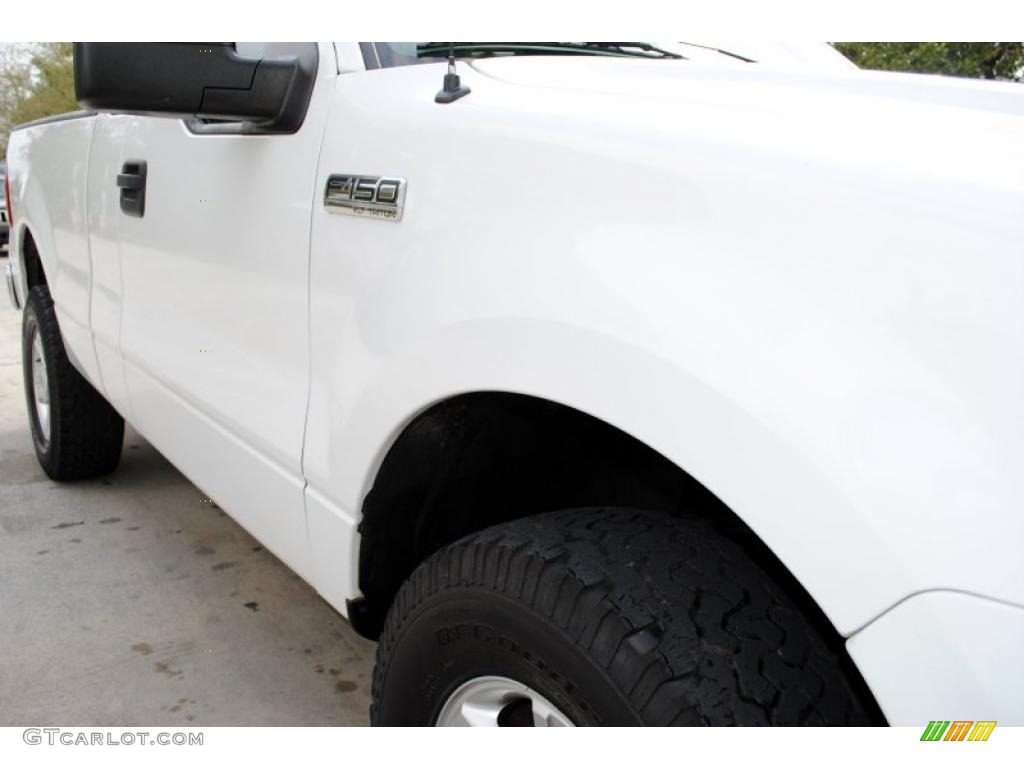 2004 F150 XLT Regular Cab 4x4 - Oxford White / Dark Flint photo #14
