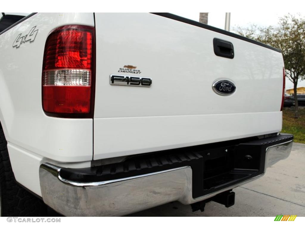 2004 F150 XLT Regular Cab 4x4 - Oxford White / Dark Flint photo #19