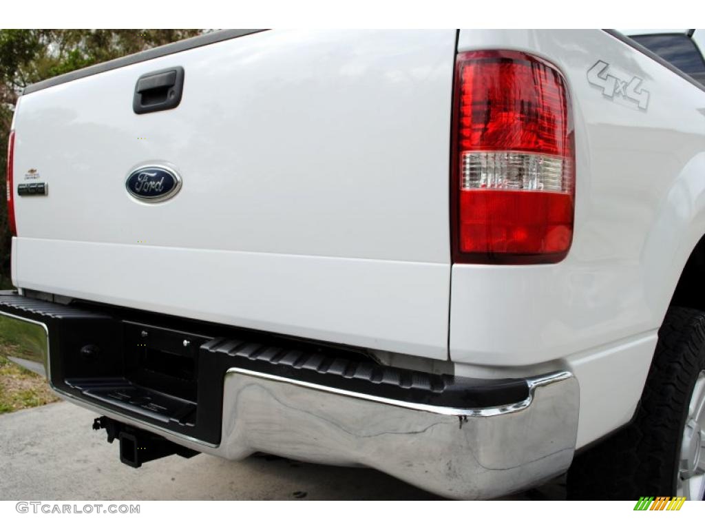 2004 F150 XLT Regular Cab 4x4 - Oxford White / Dark Flint photo #20