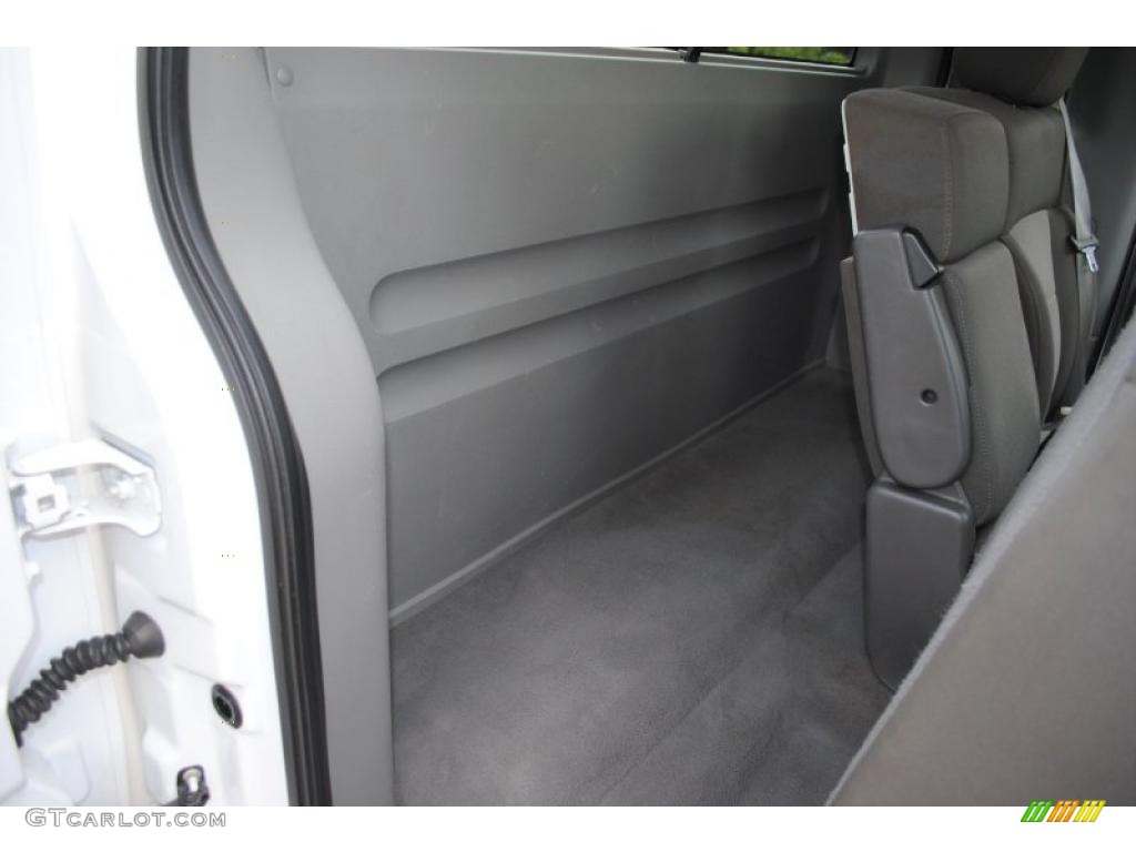 2004 F150 XLT Regular Cab 4x4 - Oxford White / Dark Flint photo #46