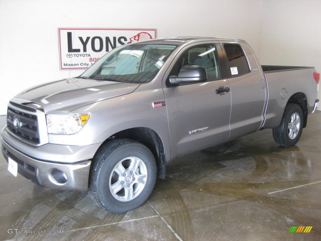 2010 Tundra Double Cab 4x4 - Silver Sky Metallic / Graphite Gray photo #1