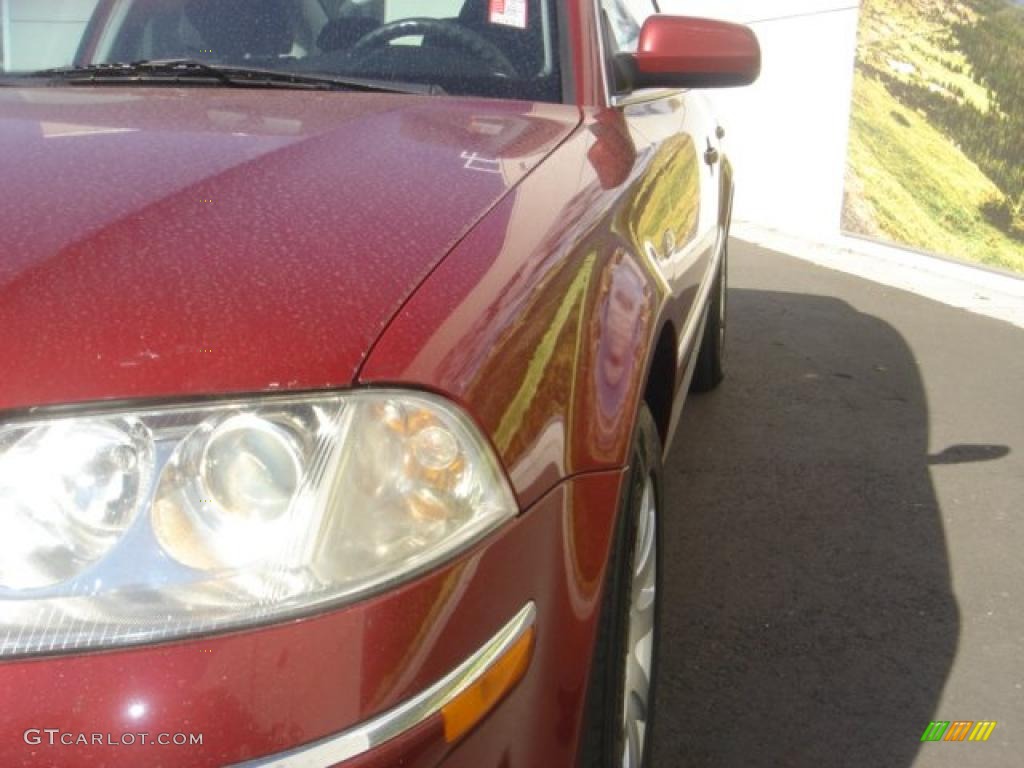 2001 Passat GLS Sedan - Colorado Red Pearl / Black photo #9