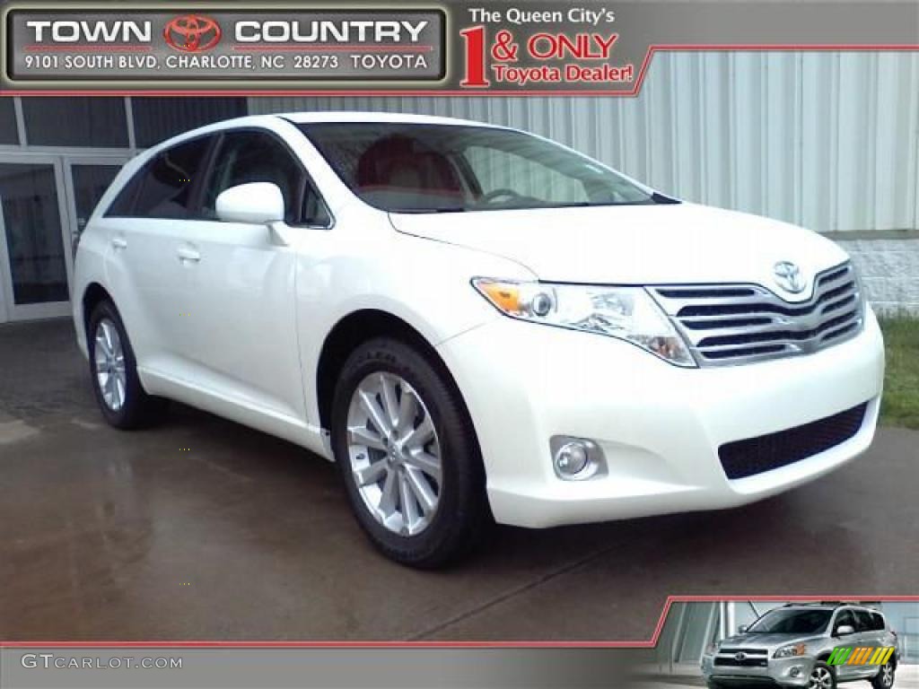 Blizzard Pearl Toyota Venza