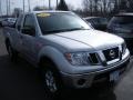 2009 Radiant Silver Nissan Frontier SE King Cab 4x4  photo #3