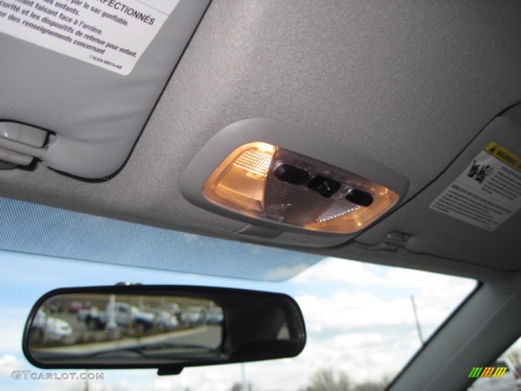 2007 Focus ZX5 SE Hatchback - CD Silver Metallic / Charcoal photo #19