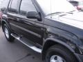 Super Black - Xterra SE V6 4x4 Photo No. 4