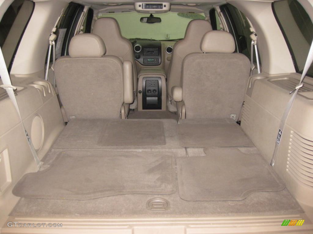 2003 Expedition Eddie Bauer 4x4 - Aspen Green Metallic / Medium Parchment photo #17
