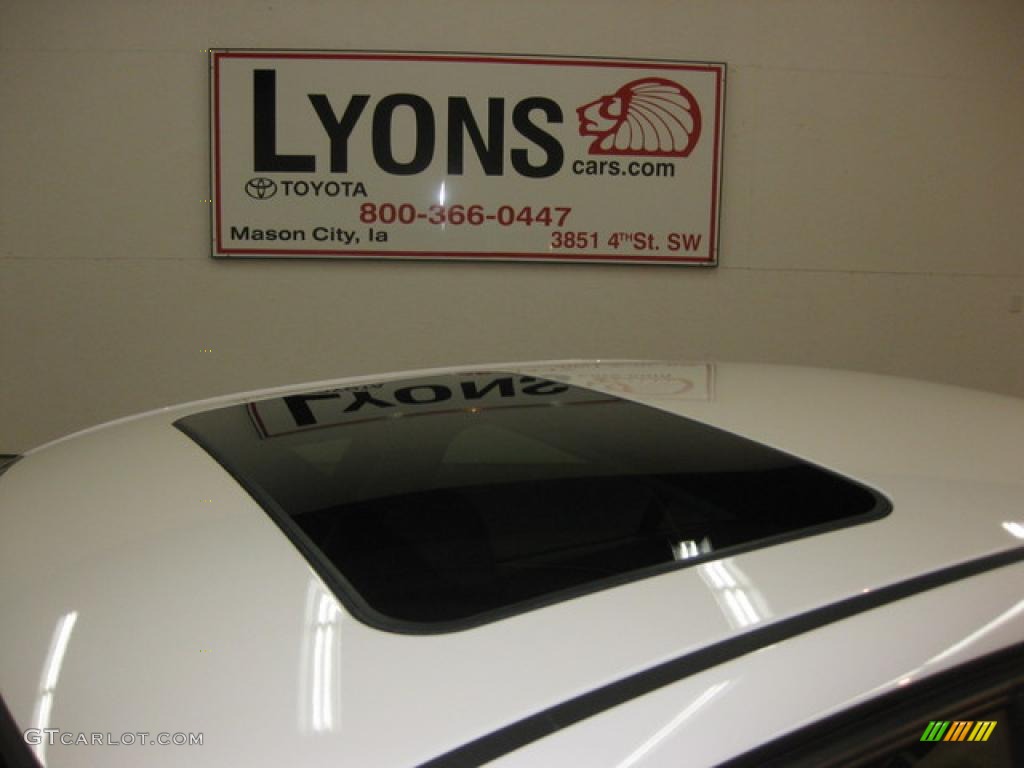 2003 3 Series 325i Sedan - Alpine White / Beige photo #14