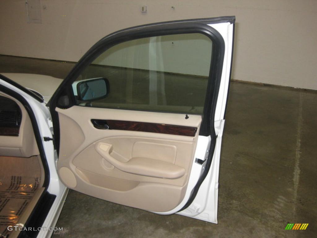 2003 3 Series 325i Sedan - Alpine White / Beige photo #17