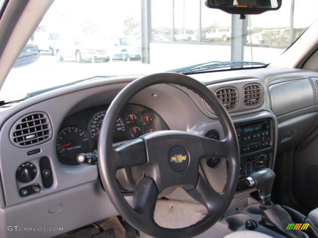 2006 TrailBlazer EXT LS 4x4 - Dark Gray Metallic / Light Gray photo #5