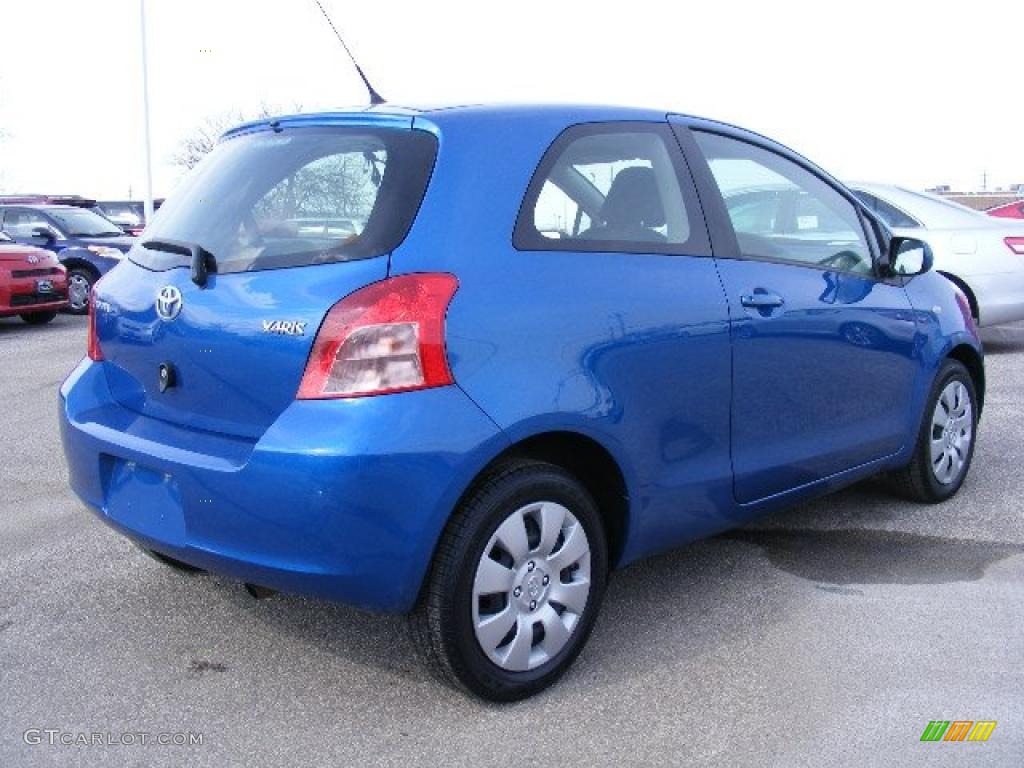 2008 Yaris 3 Door Liftback - Blazing Blue Pearl / Dark Charcoal photo #3