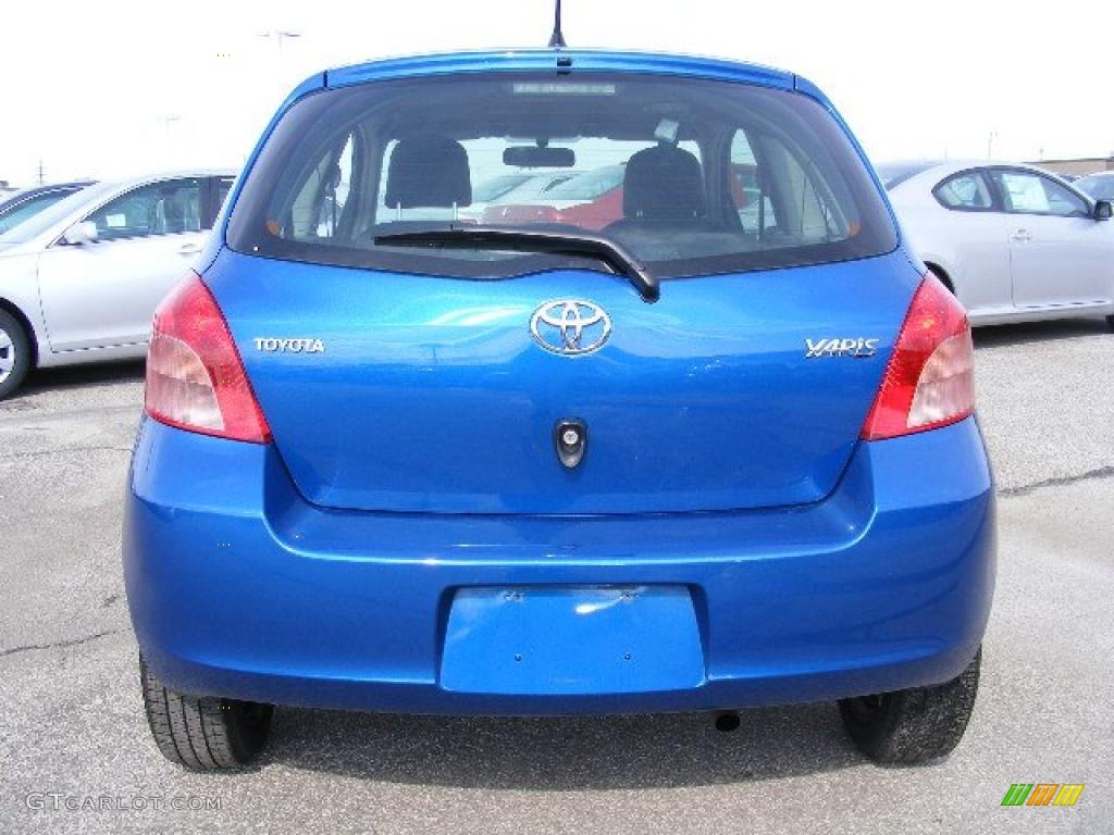 2008 Yaris 3 Door Liftback - Blazing Blue Pearl / Dark Charcoal photo #4
