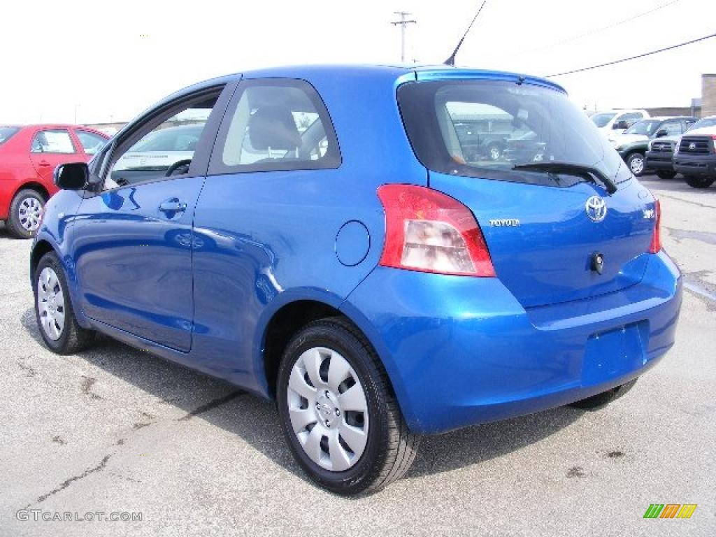 2008 Yaris 3 Door Liftback - Blazing Blue Pearl / Dark Charcoal photo #5
