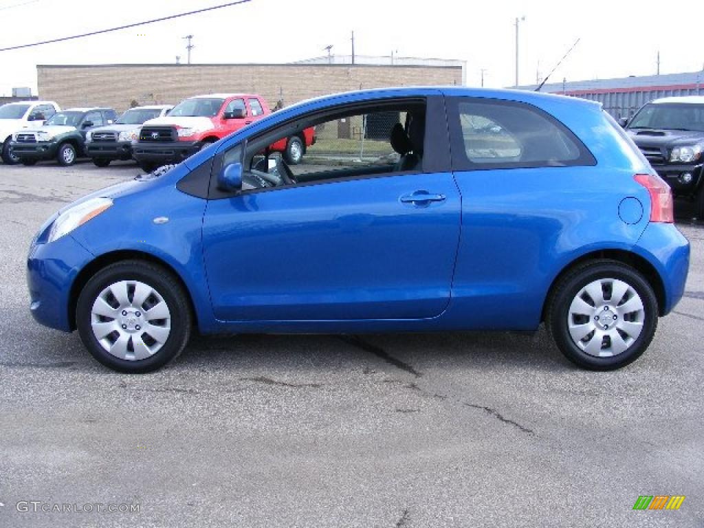 2008 Yaris 3 Door Liftback - Blazing Blue Pearl / Dark Charcoal photo #6