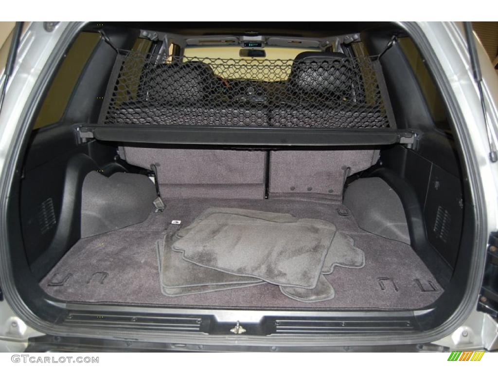 2002 QX4  - Brilliant Silver Metallic / Graphite photo #8