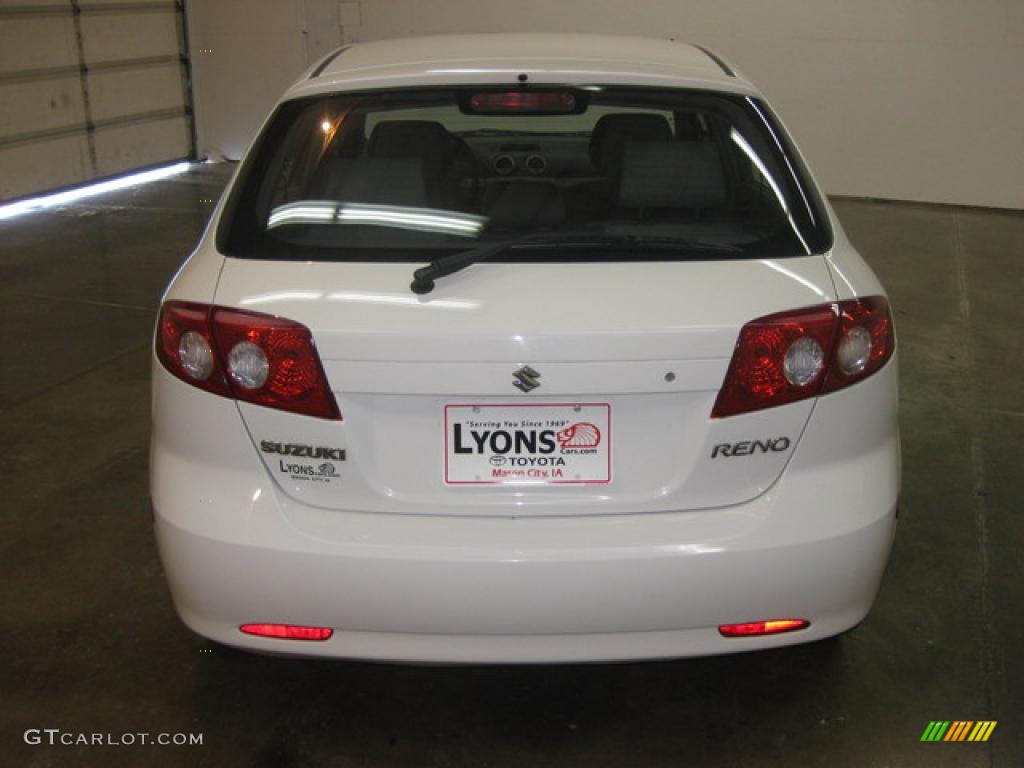 2006 Reno  - Absolute White / Gray photo #5