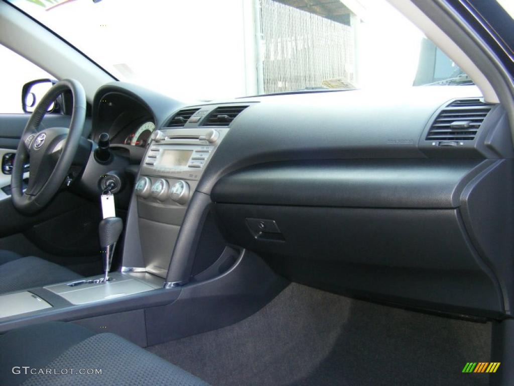 2007 Camry SE - Black / Dark Charcoal photo #18