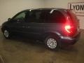 2007 Brilliant Black Crystal Pearl Chrysler Town & Country   photo #6