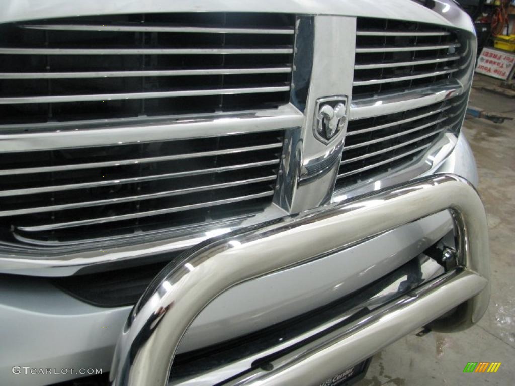 2007 Ram 3500 Laramie Mega Cab 4x4 - Bright Silver Metallic / Medium Slate Gray photo #25