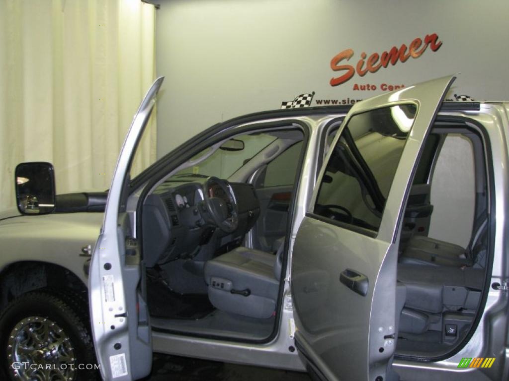 2007 Ram 3500 Laramie Mega Cab 4x4 - Bright Silver Metallic / Medium Slate Gray photo #49