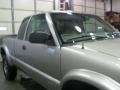 2001 Light Pewter Metallic Chevrolet S10 LS Extended Cab 4x4  photo #35
