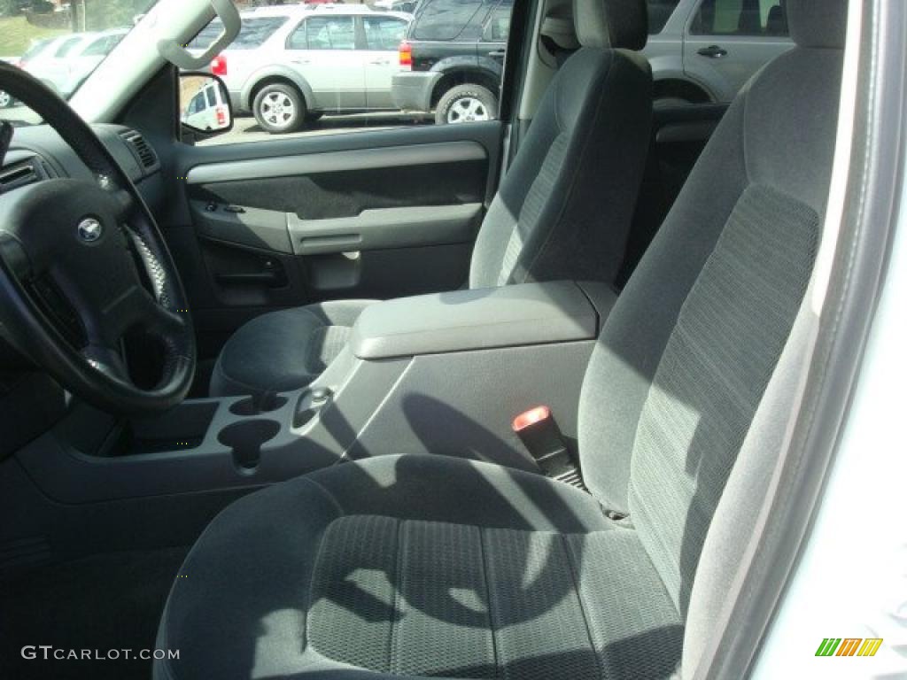 2003 Explorer XLT 4x4 - Oxford White / Graphite Grey photo #7