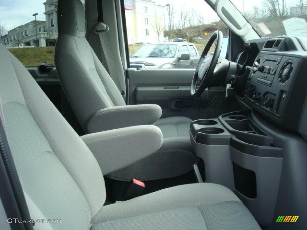 2009 E Series Van E350 Super Duty XLT Passenger - Brilliant Silver Metallic / Medium Flint photo #15