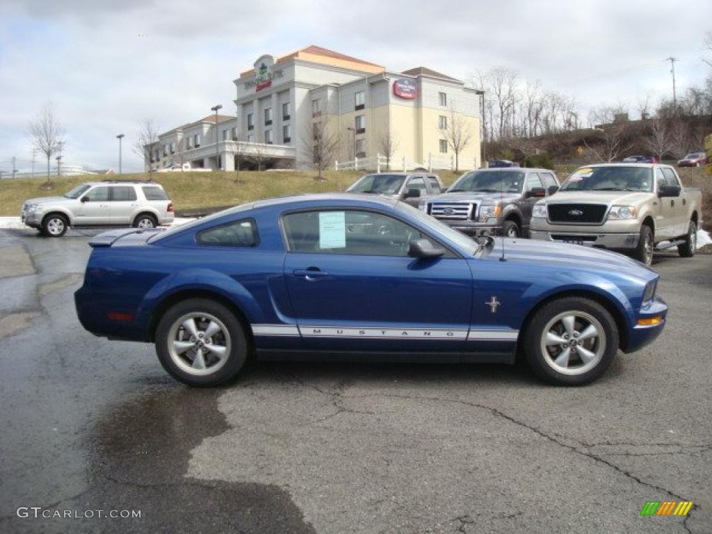 2007 Mustang V6 Premium Coupe - Vista Blue Metallic / Dark Charcoal photo #2