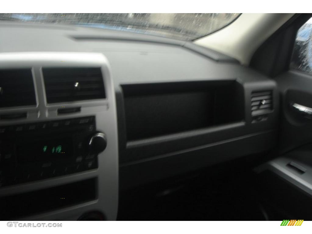 2008 Patriot Sport 4x4 - Surf Blue Pearl / Dark Slate Gray photo #17
