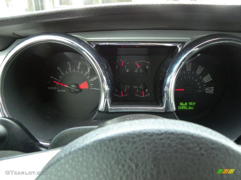 2007 Mustang V6 Premium Coupe - Black / Dark Charcoal photo #18