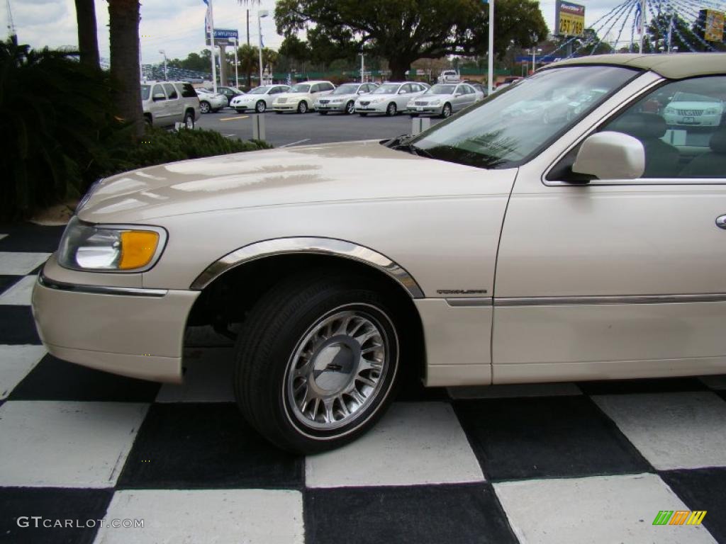 2000 Town Car Cartier - Ivory Parchment Pearl Tri Coat / Light Parchment photo #40