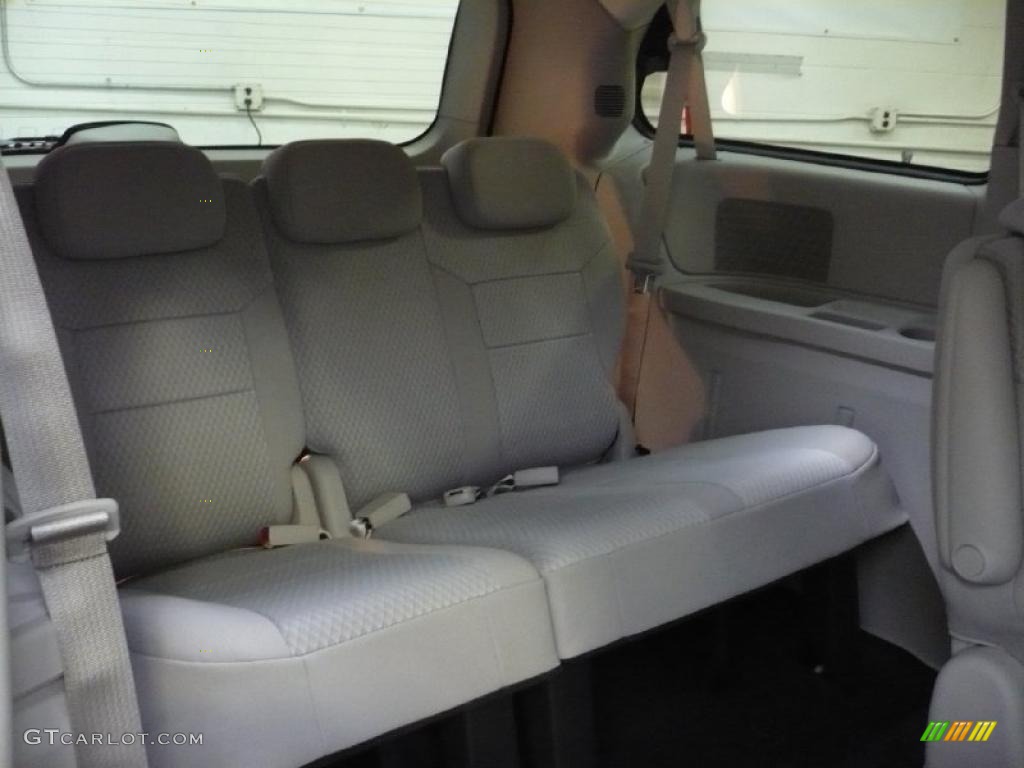 2010 Grand Caravan SXT - White Gold Pearl / Dark Slate Gray/Light Shale photo #9